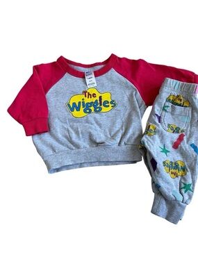 Bonds The Wiggles Grey & Red Kids Matching Set